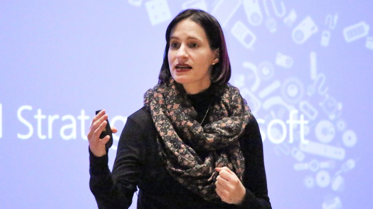 Angela McKay, Director, Microsoft, addressing Dean students at the Executive Lecture series.